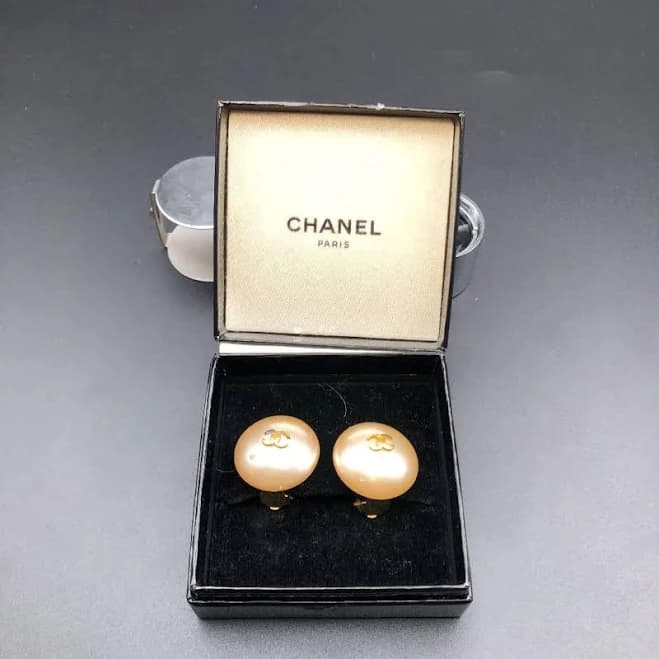 CHANEL CC Stud Earrings