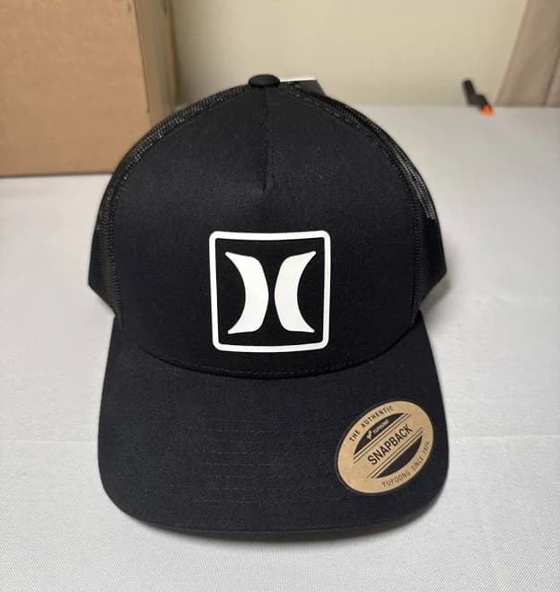 Hurley Men's Snapback Black Mesh Back Adjustable With White Logo Hat /