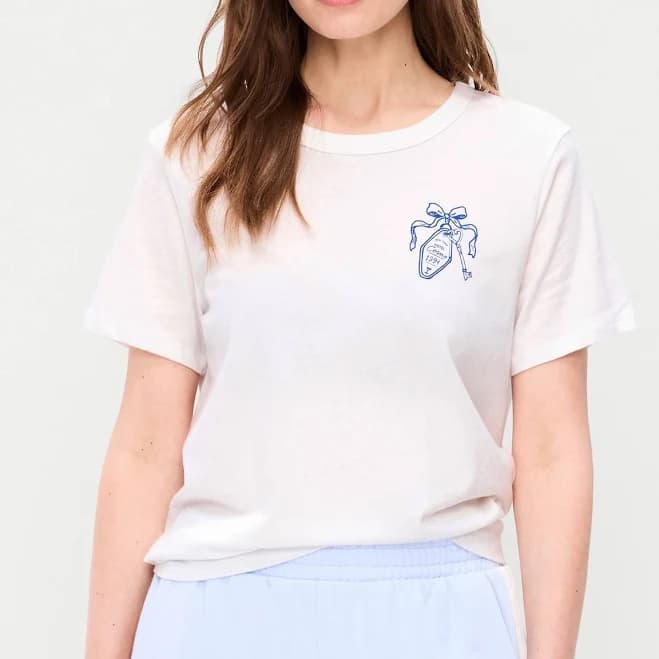 Old Navy Women's Everywear Crew-Neck Graphic T-Shirt