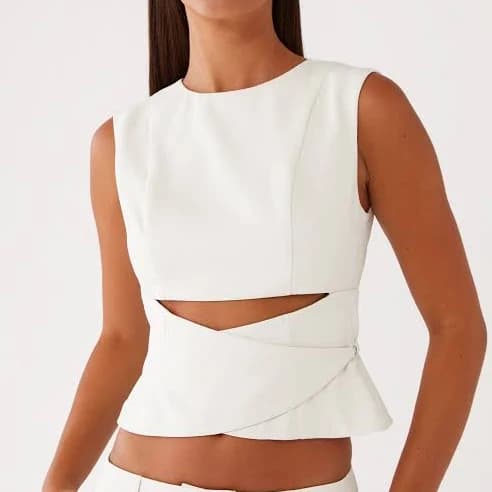 Cyra Wrap Top