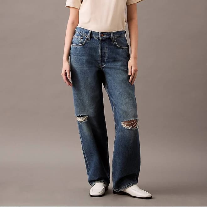 Calvin Klein Women's 90s Loose Fit Destroyed Jeans