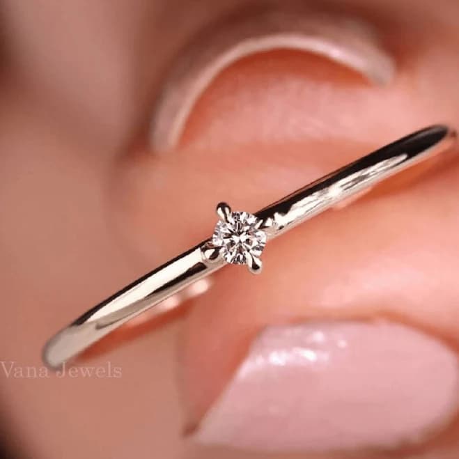 Minimalist Round Cut Lab Grown Diamond Solitaire Wedding Band Gold