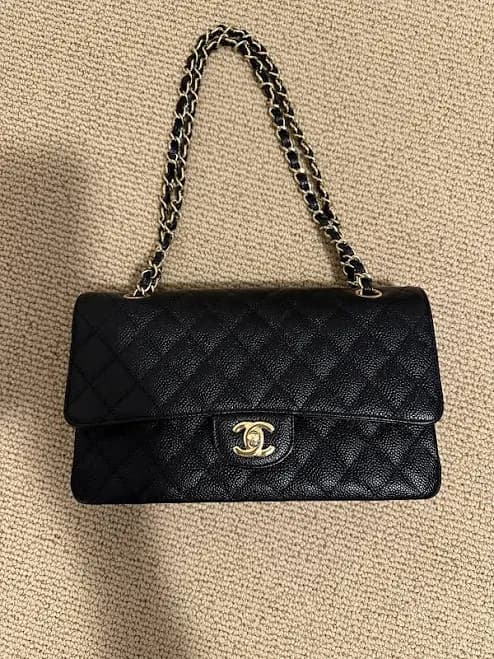 CHANEL Medium Classic Double Flap Caviar