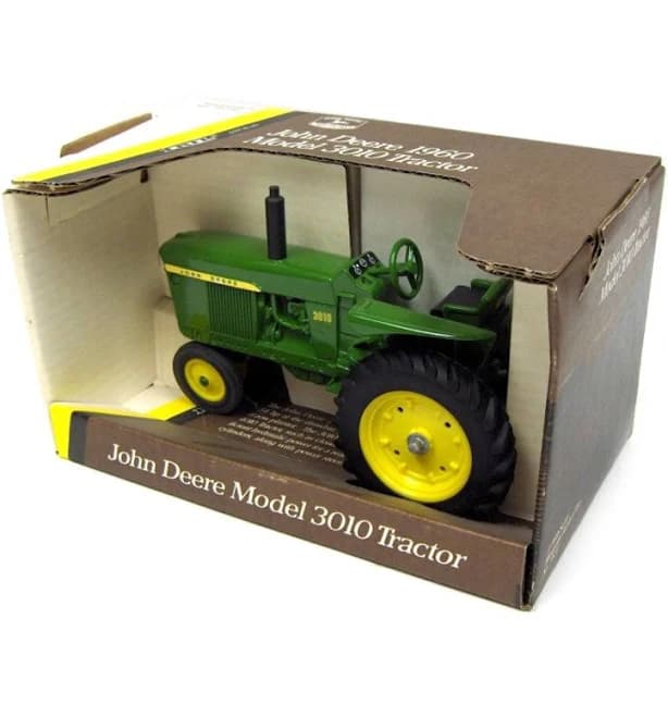 Ertl 1/16 1960 John Deere Model 3010 Narrow Front Tractor