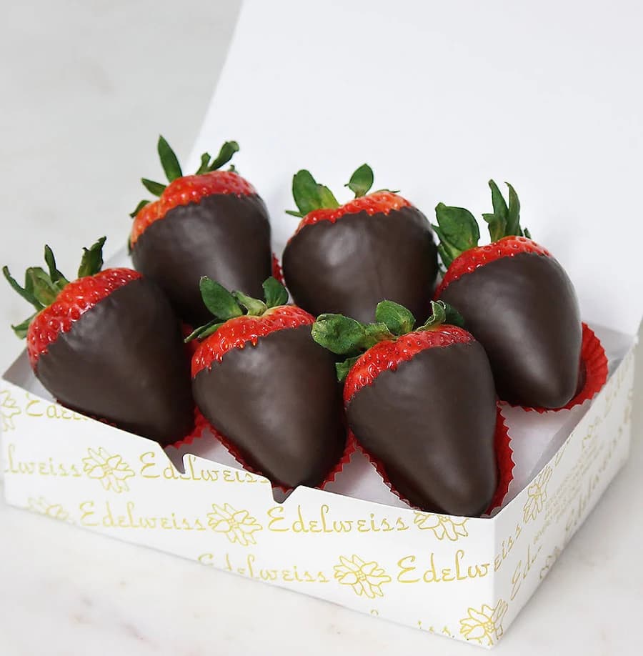 Chocolate Covered Strawberries (6 Piece Gift Box)