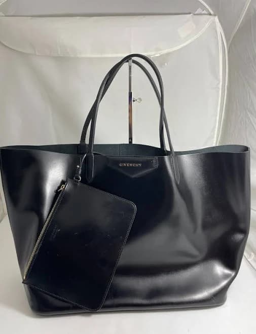 Givenchy Antigona Large Black Leather Tote W/ Pouch