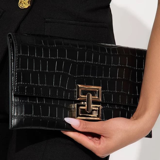 Fashion Nova Nicole Clutch