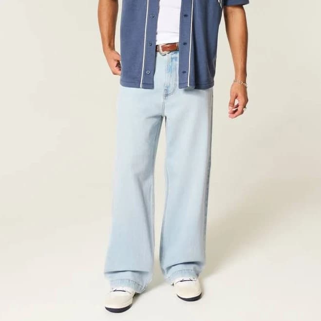 Hollister Men's New York Graphic Super Baggy Jeans