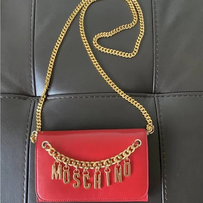 Moschino Logo-plaque Chain-Strap Crossbody Bag