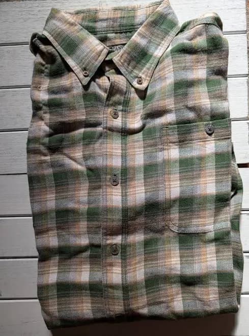 Men's Size Large Green, Brown And White Plaid Flannel Shirt -