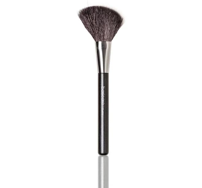 Angled Blusher Brush with Pure Natural Bristles