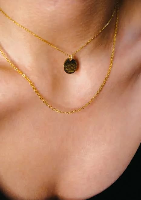 Textured Pendant Choker Necklace Set in Gold Fill