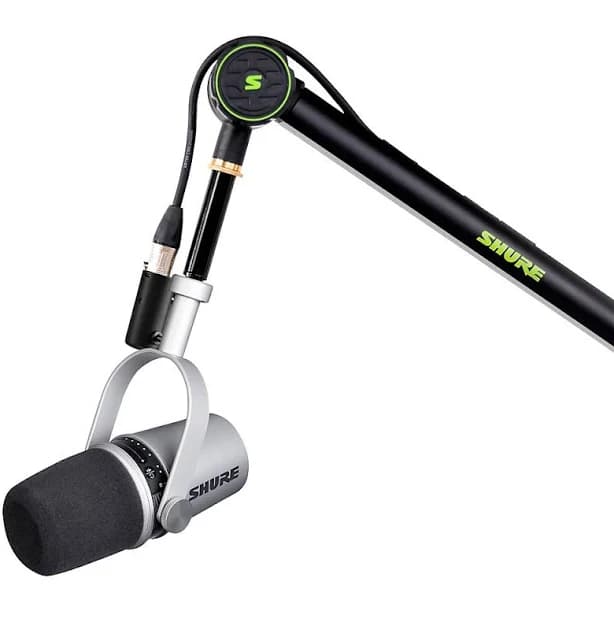 Shure Deluxe Articulating Desktop Mic Boom Stand with Silver MV7 Microphone