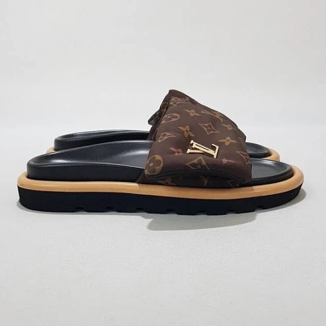 Louis Vuitton Full Pillow Flat Comfort Mule 150534974