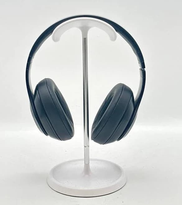Beats Studio 3 Wireless Headphones Read