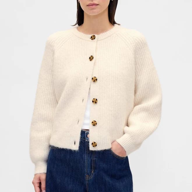 Gap Women's Fuzzy Shaker Stitch Cardigan