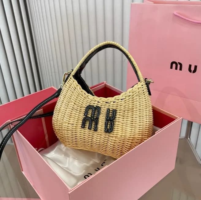 Luxury Designer Straw Plaited Underarm Bag Portable Shoulders Bag Wander Wicker Woven Handbag From Waist, $38.2 | DHgate.Com