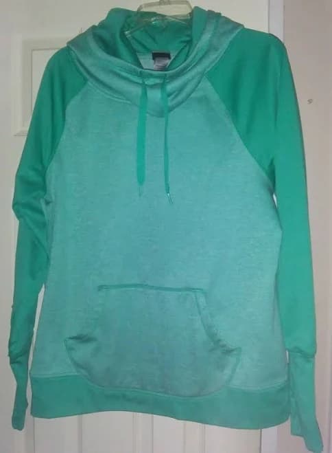 Woman's Champion Green Hooded Pullover Duo Dry Sweatshirt W/thumb