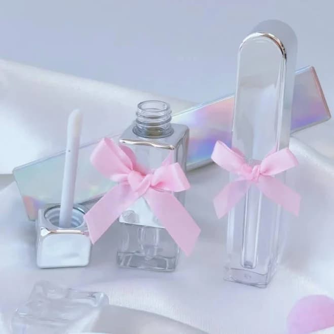 Wholesale silver irregularly haped lipstick tube in the form of a tone The cute ilver packaging lip color tube container lipstick tube container with
