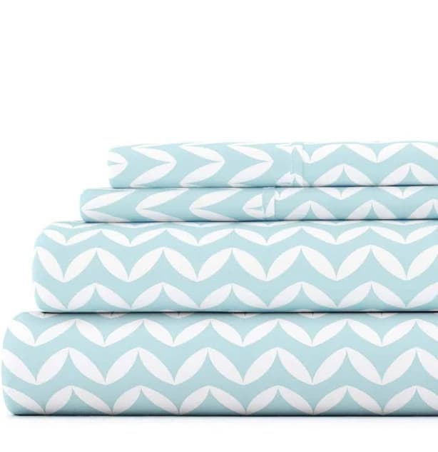 Becky Cameron Puffed Chevron Pattern 4 Piece Bed Sheet Set