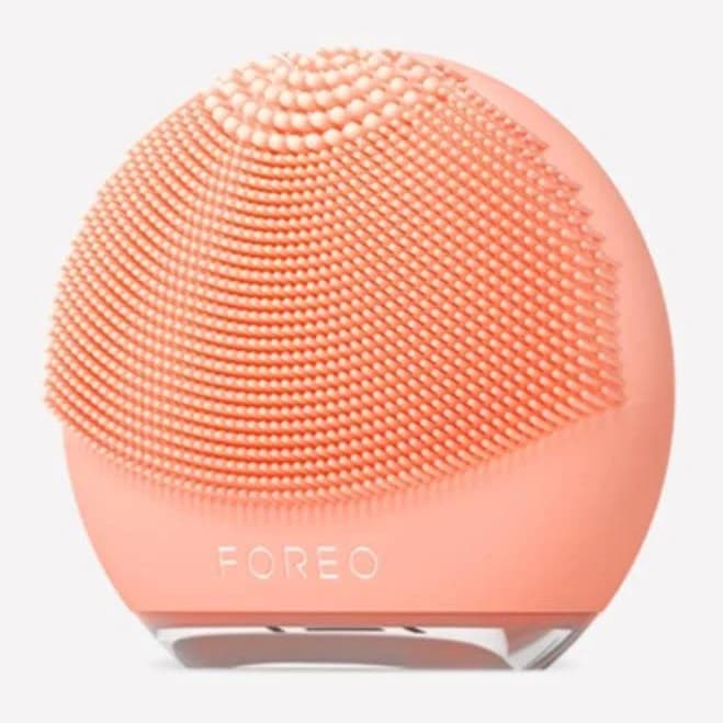 Foreo LUNA 4 Go Facial Cleansing & Massaging Device