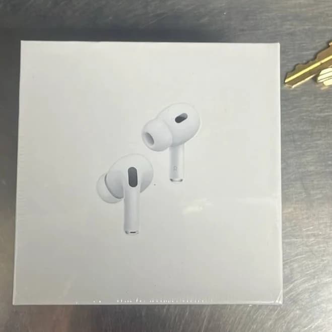 Apple Airpods Pro (2nd Gen) Wireless Bluetooth Earbuds White Magsafe