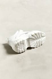 Buffalo Classic Kicks Platform Sneaker | Urban Outfitters
