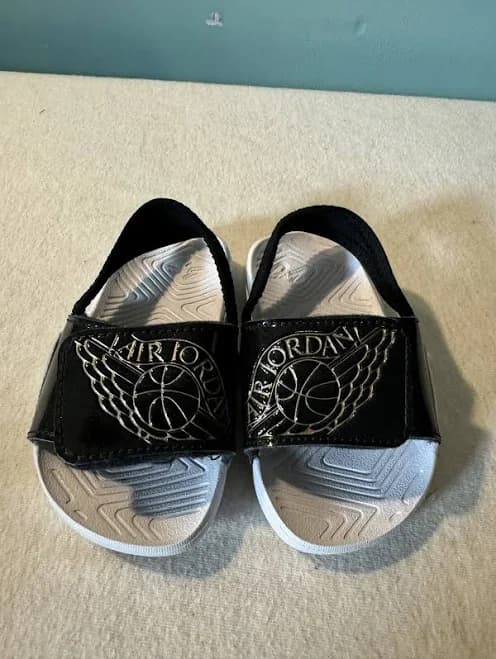 Air Jordan Little Boy's Sandals Black & White Slip On 5.50” In Long