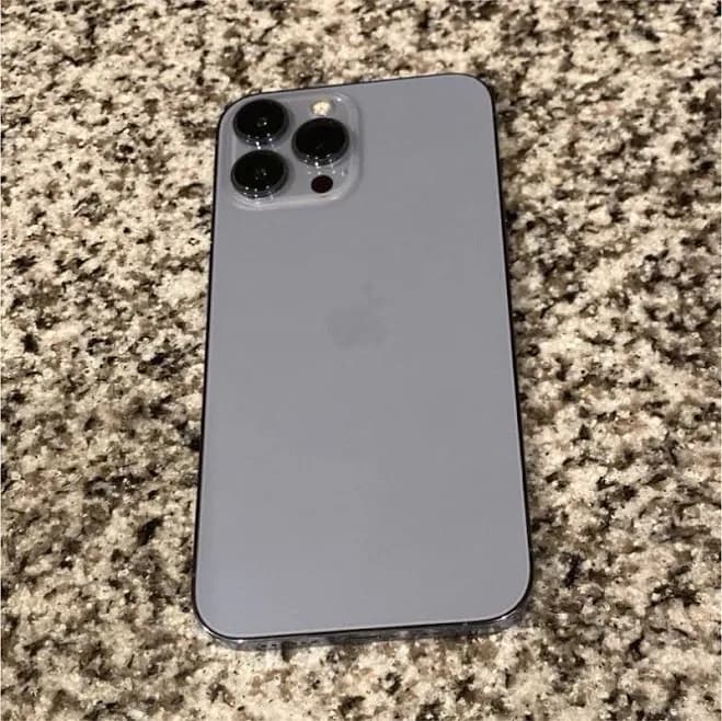 Apple Iphone Smartphone Gray Bar Style Triple Camera
