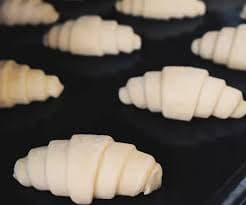 Automatic Croissant Rolling Machine - Commercial Bakery Dough Sheeter for High Productivity in Food & Beverage Industries