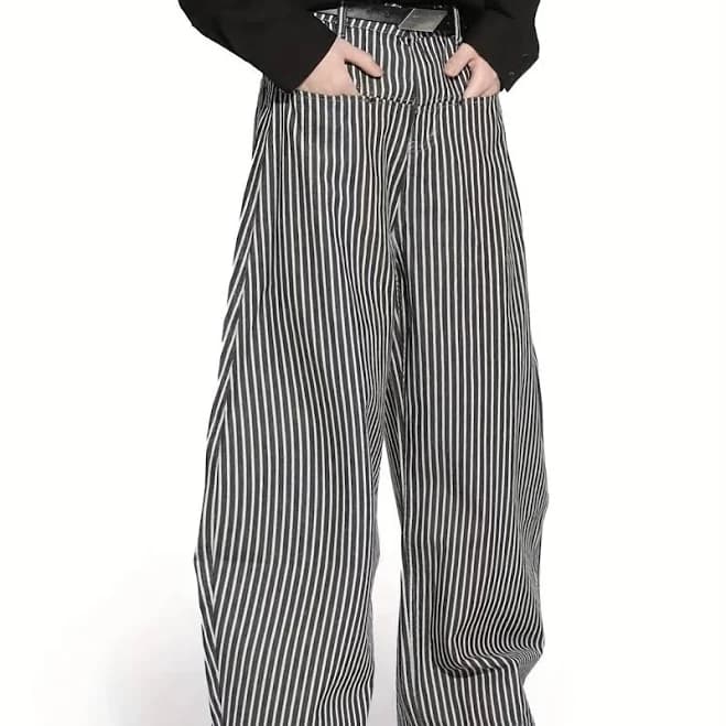 Men's Relaxed-Fit Wide-Leg Jeans