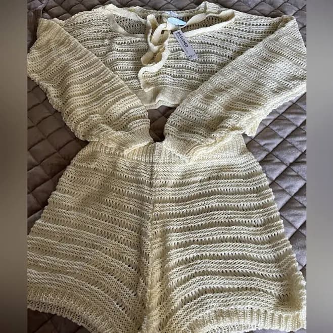 Cupshe Swim | New Cupshe Beige Crochet 2 Piece Cover Up Short Set Size Large | Color: Cream | Size: L | Greyonmain's Closet