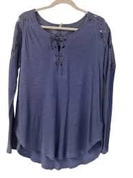 Free People knit top blue w/lace inset Medium