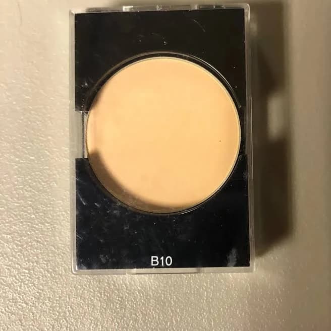 Chanel Les Beiges Healthy Glow Sheer Powder