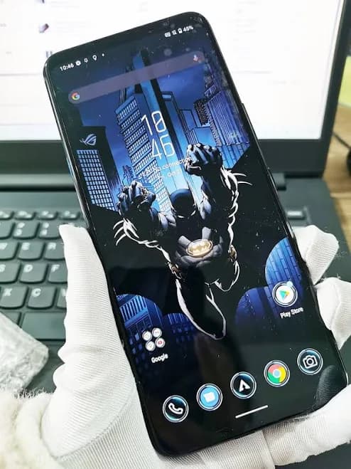 ASUS ROG Phone 6 Batman Edition 6.78” FHD+ 2448x1080 165Hz 50MP/13MP/5MP Triple Camera