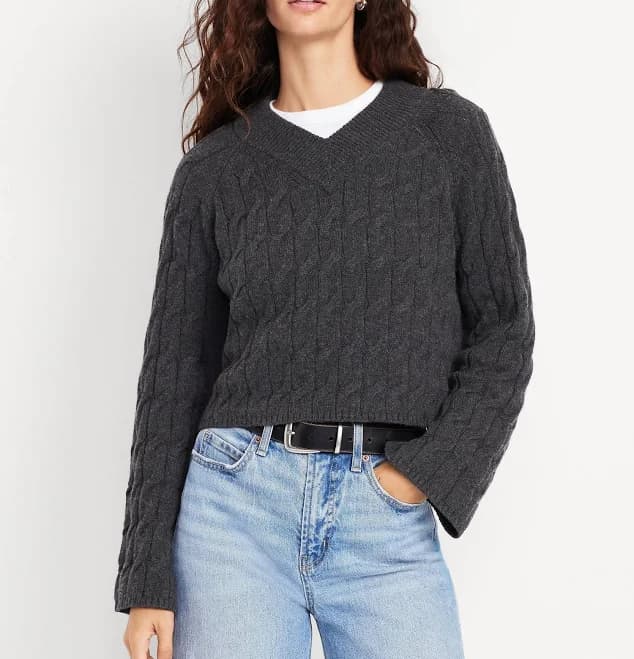 Old Navy Women's Wool-Blend V-Neck Cable Cropped Sweater
