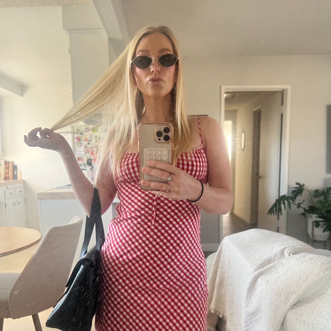 Lindz Bindz 